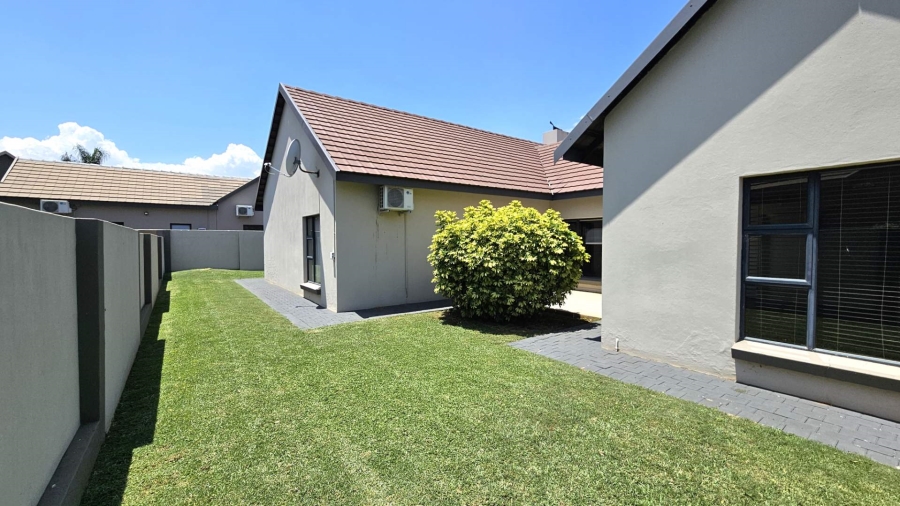 To Let 3 Bedroom Property for Rent in Melodie North West